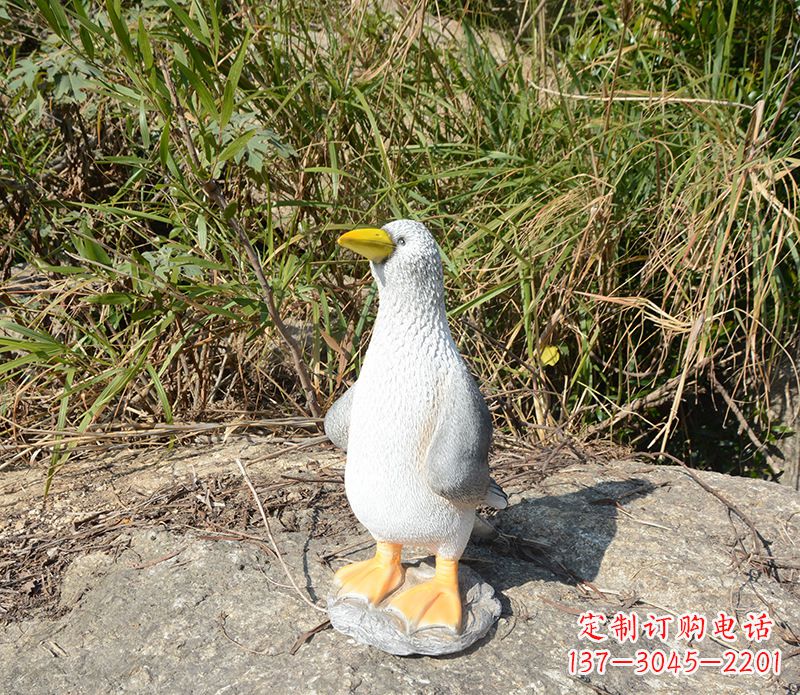 邯郸和平鸽雕塑传递和平的美丽象征