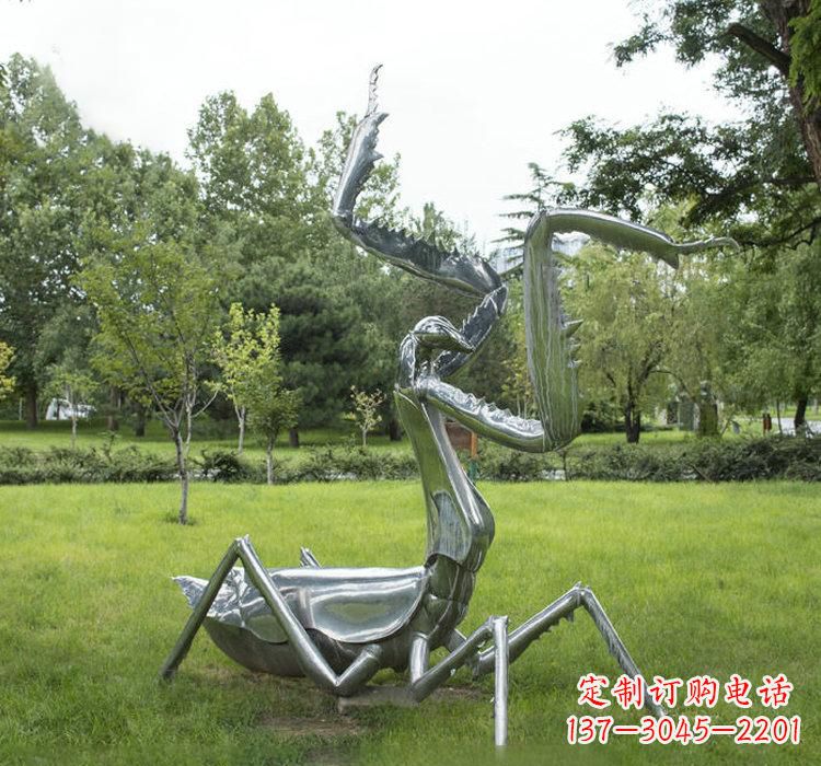 邯郸不锈钢螳螂雕塑精雕细琢的艺术瑰宝