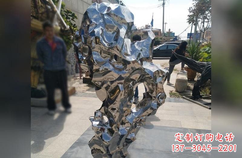 邯郸太湖石雕塑——点缀不锈钢公园