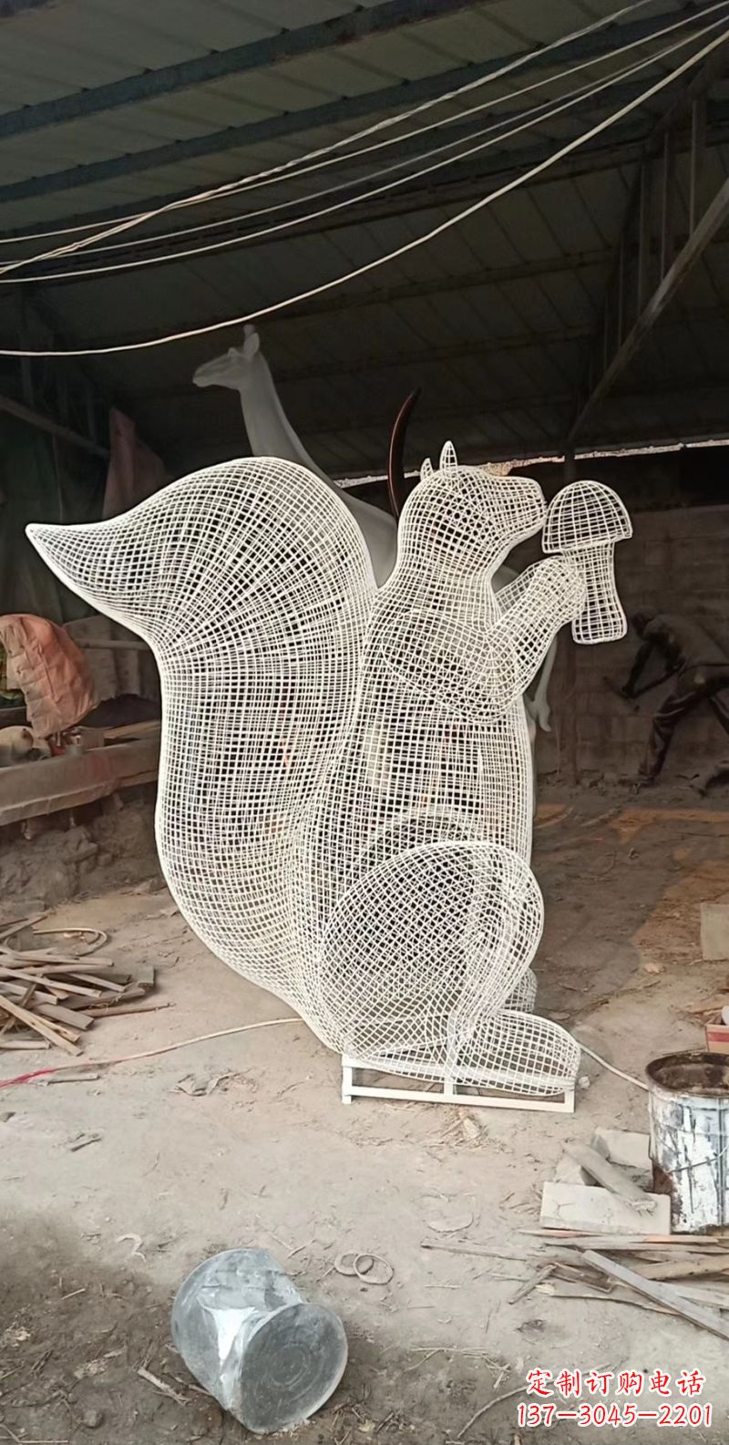 邯郸不锈钢松鼠雕塑精美的艺术作品