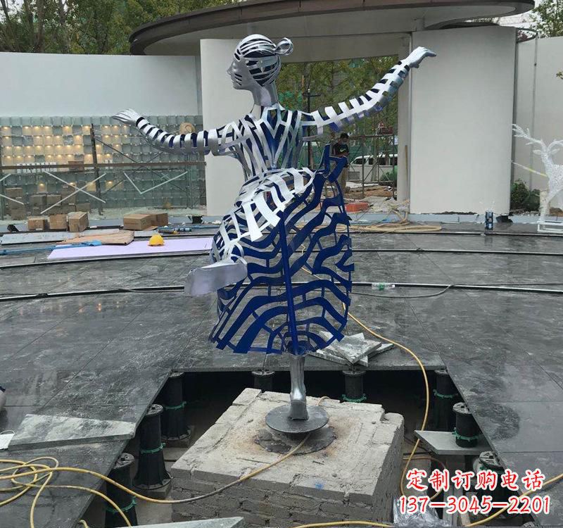 邯郸不锈钢女孩——精美雕塑