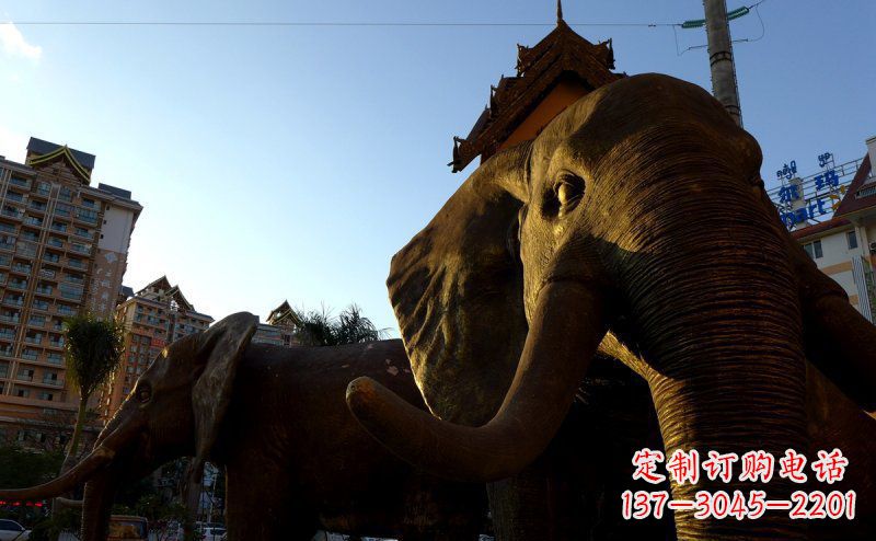 邯郸步行街上的大象雕塑——给街道带来活力