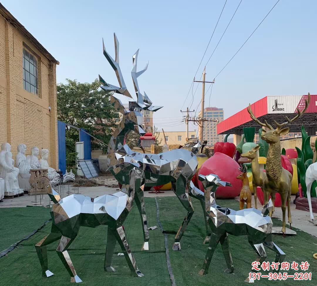 邯郸梅花鹿雕塑一种独特的城市装饰