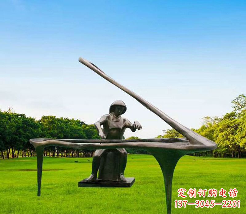 邯郸抽象弹钢琴的人物铜雕2