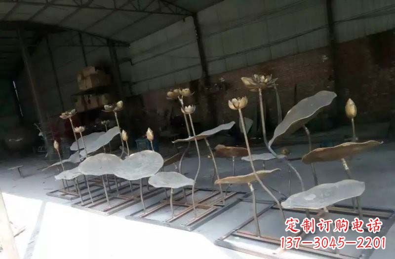 邯郸精美锻铜荷花荷叶雕塑