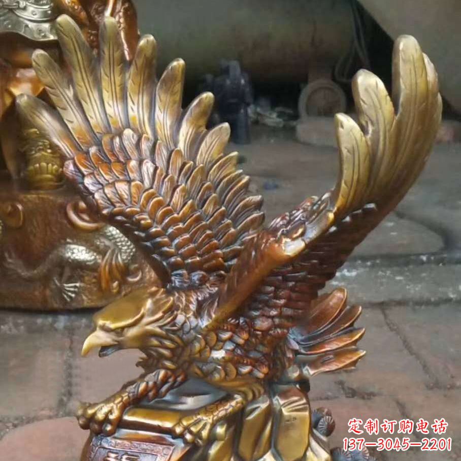 邯郸雕塑精灵：翱翔于天际的老鹰雕塑