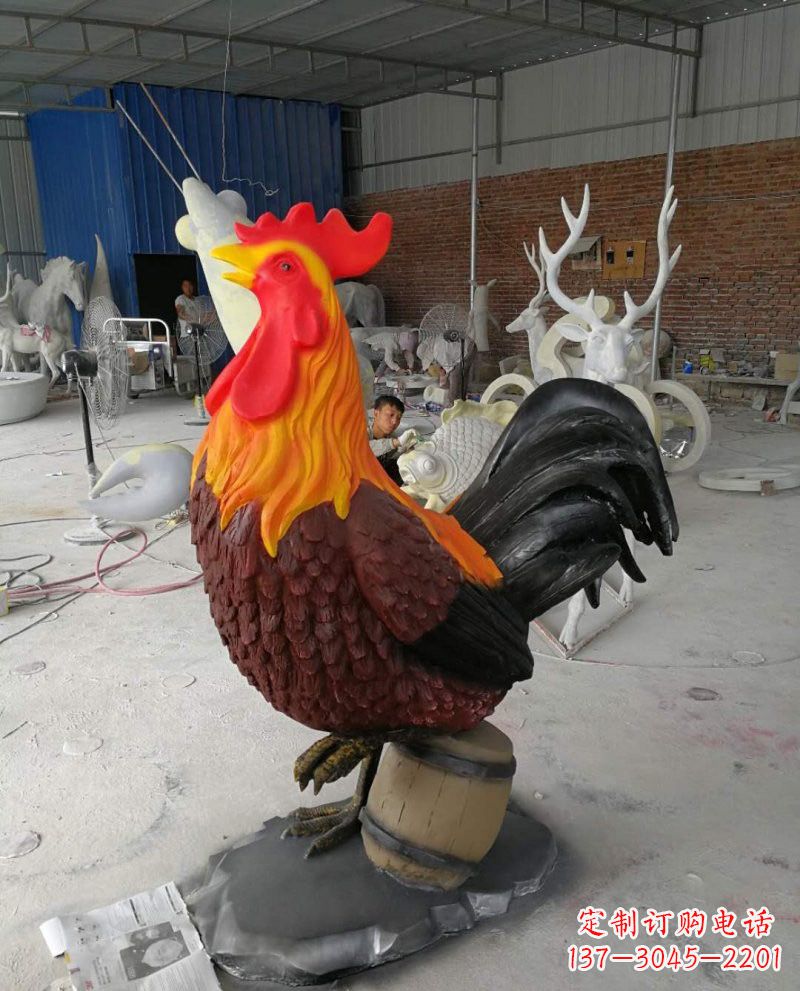 邯郸辽宁玻璃钢仿真公鸡雕塑，为现代空间增添生机