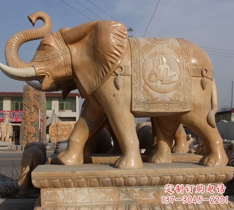 邯郸晚霞红石雕如意大象